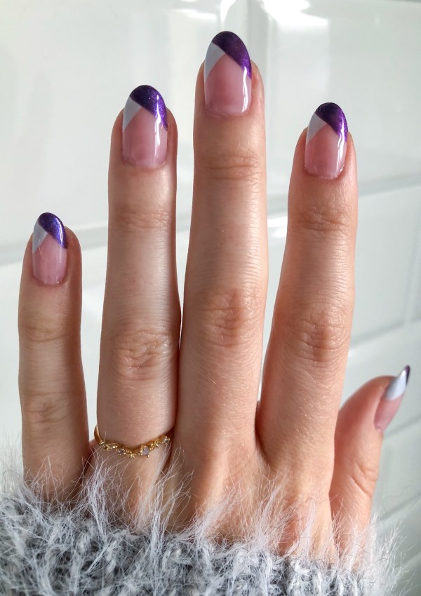 16 Cute And Festive Christmas Nail Designs To Try Out