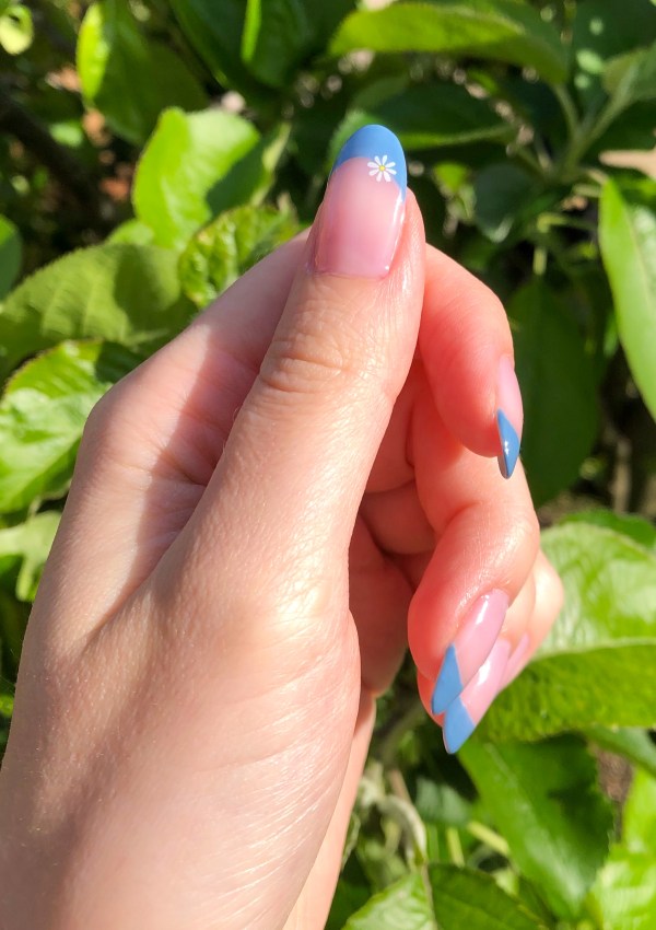 Floral summer nail art